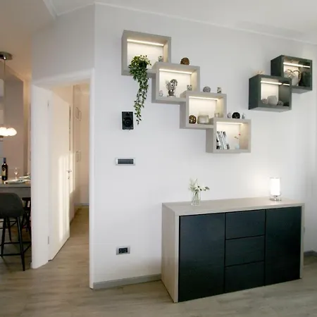 Feather Apartment *